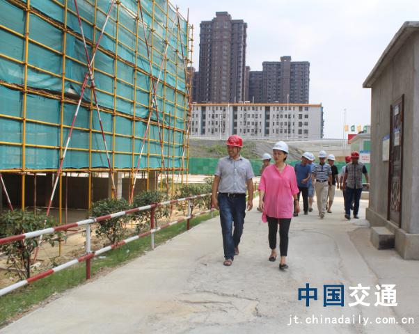 南昌市質(zhì)監站領(lǐng)導蒞臨象湖隧道、九洲高架安置房項目檢查指導工作